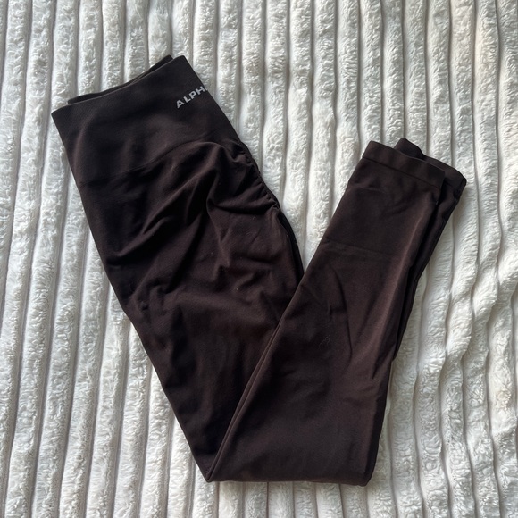 SOLD - Amplify Leggings - Picture 2 of 3